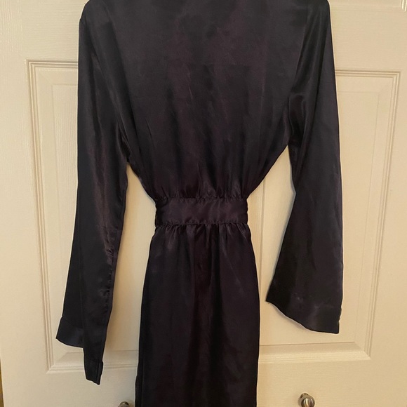 Silky robe dark blue. - Picture 3 of 4